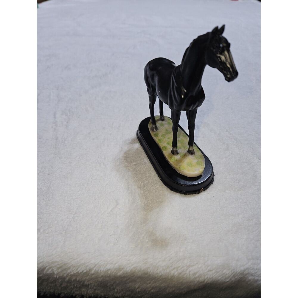 Black Horse Figurine Statue 4" Home Décor Collectible Decoration Sculpture Gift - Picture 2 of 5